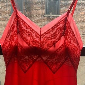 Vintage slip coral dress knee length 🍑